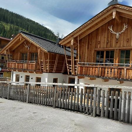 Firstpeak Chalets ツァウヘンゼー エクステリア 写真