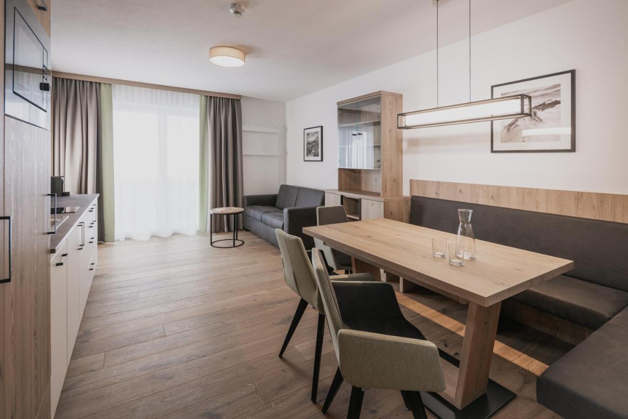 Firstpeak Chalets ツァウヘンゼー エクステリア 写真