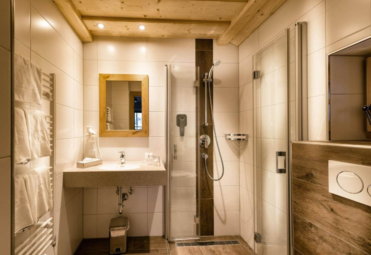 Firstpeak Chalets ツァウヘンゼー エクステリア 写真