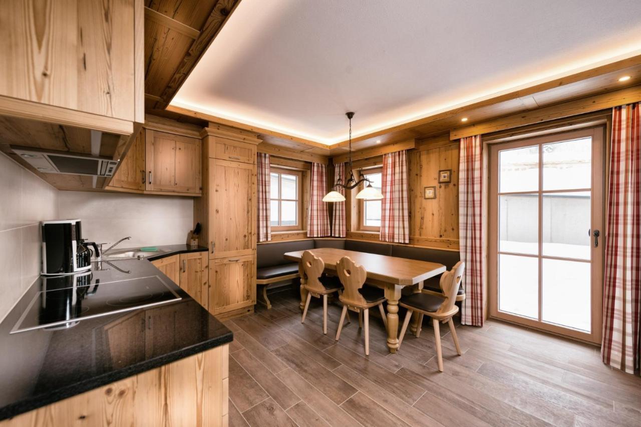 Firstpeak Chalets ツァウヘンゼー エクステリア 写真