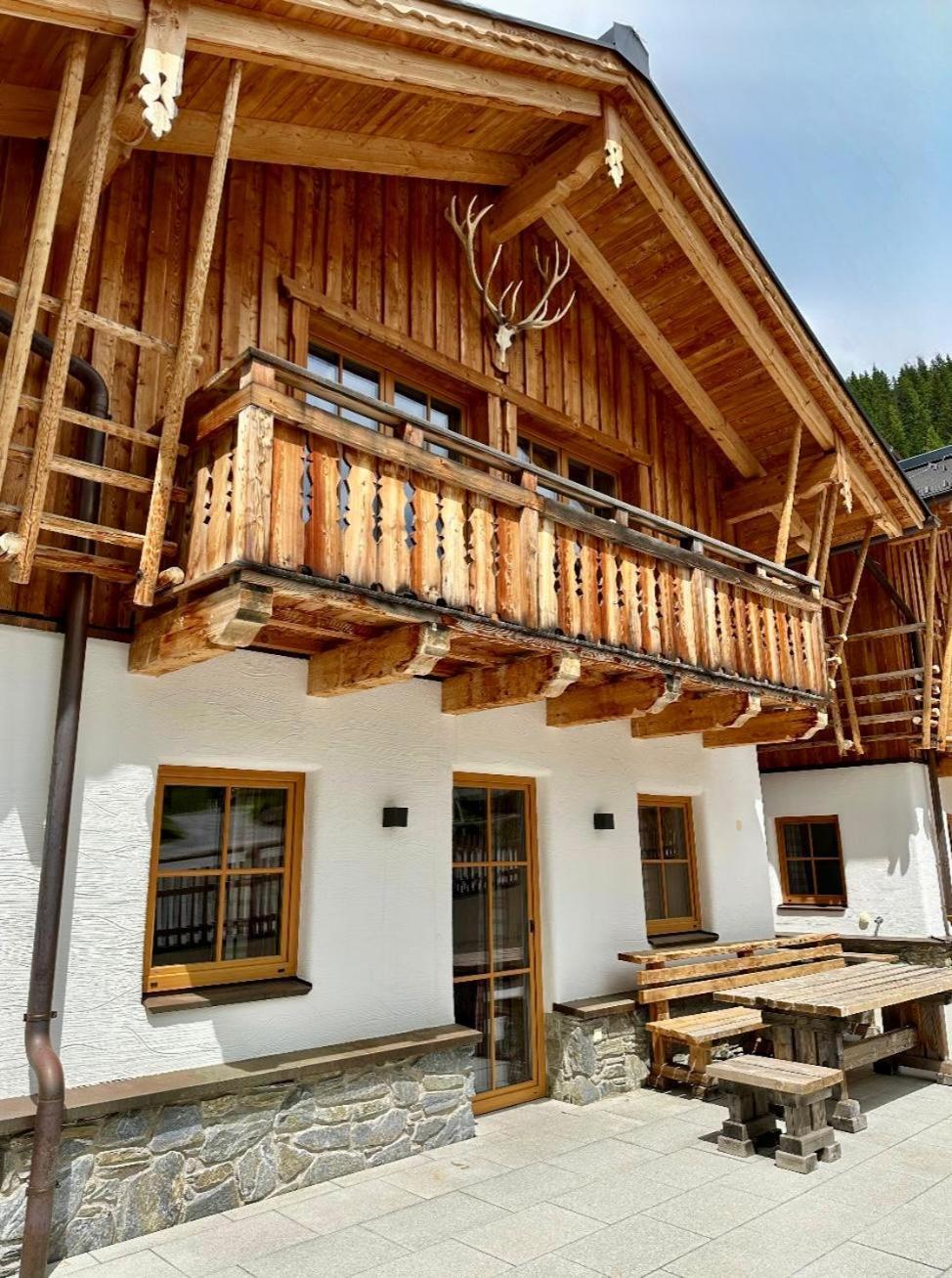 Firstpeak Chalets ツァウヘンゼー エクステリア 写真